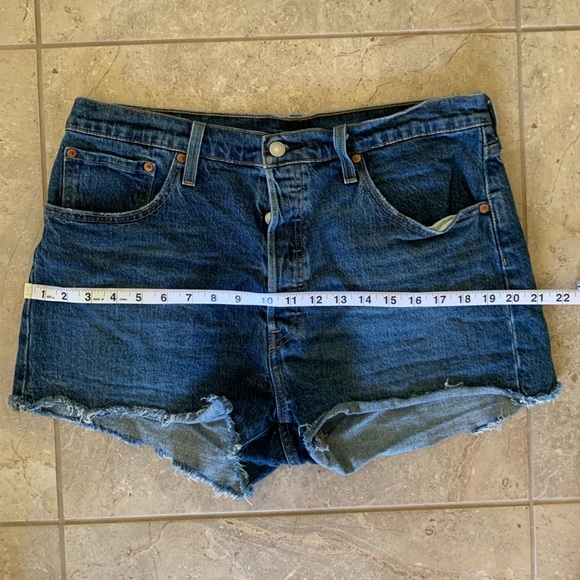 Levi’s 501 Original High Rise Dark Jean Shorts Cut Off Salsa Mood - Size 34 - Picture 9 of 15